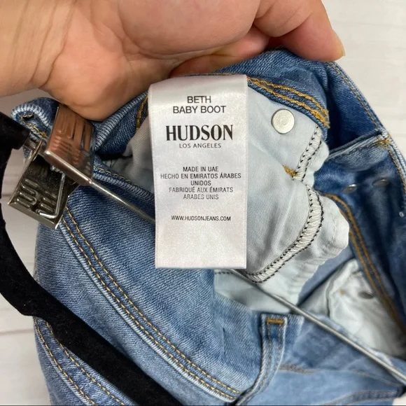 Hudson Beth Mid-Rise Baby Boot-Cut Jeans, Size 27 (EUC) - Picture 7 of 7